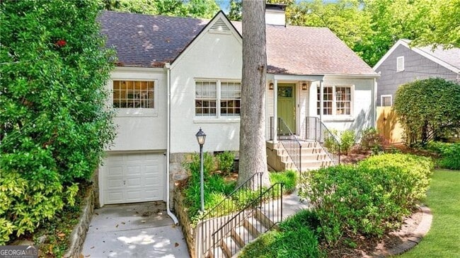 Building Photo - 1268 University Dr NE Rental