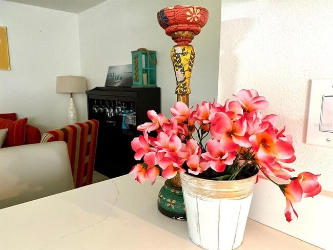 Photo - 415 Mapleway