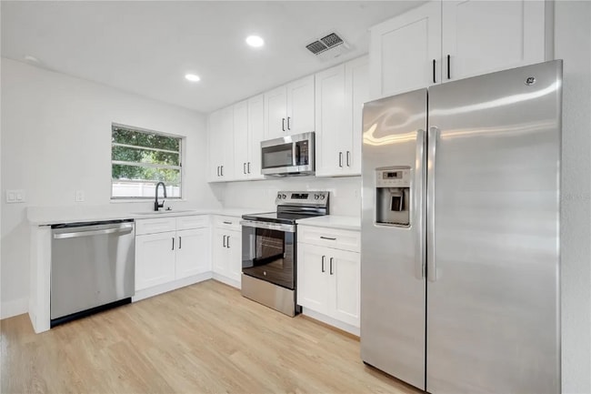 Photo - 3084 Anthony Ln Casa