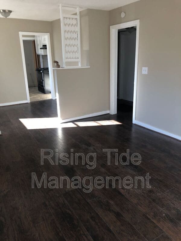 Photo - 6916 65th St S