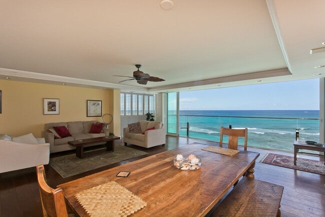 3065 Kalakaua Ave Unit 8