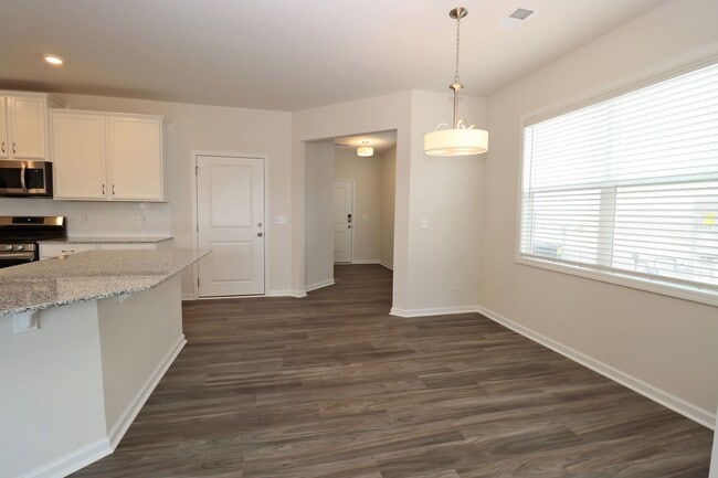 Photo - Spacious 3BR Home with Community Pool!