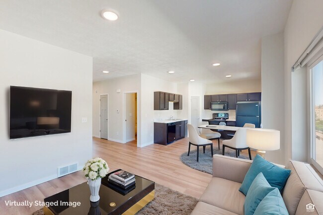 Maple Pass Apartments & Townhomes