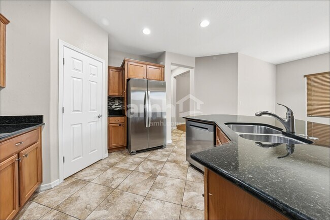 Photo - 2542 W Cordia Ln