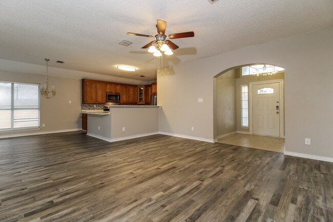 Photo - 5912 Hillview Dr