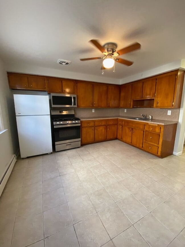 Photo - 240 Hoover Rd Unit Apt 1