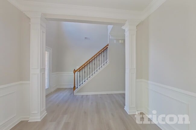 Photo - 1413 Eastway Dr