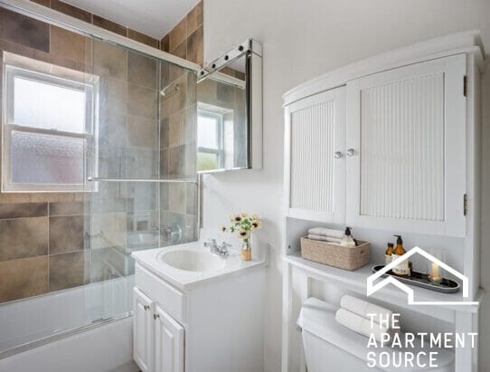Photo - 3247 N Clifton Ave Unidad 1S