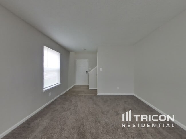 Photo - 522 Harmony Dr