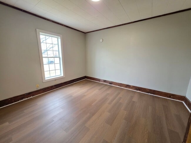 Photo - 1441 Oak St Unit #B