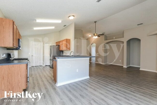 111 Richmar Ave
