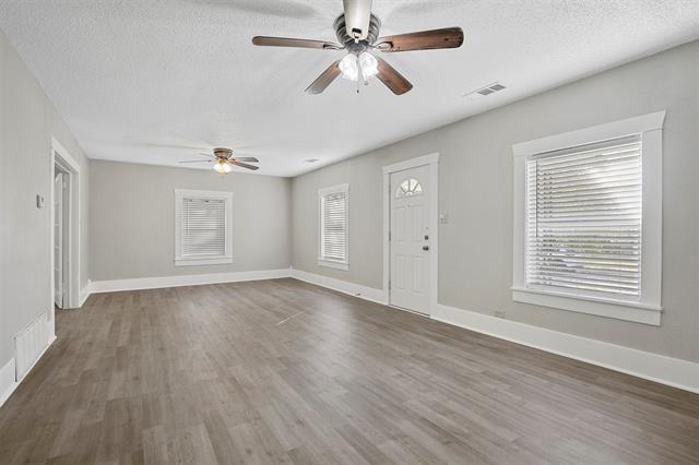 Photo - 509 E Heron St