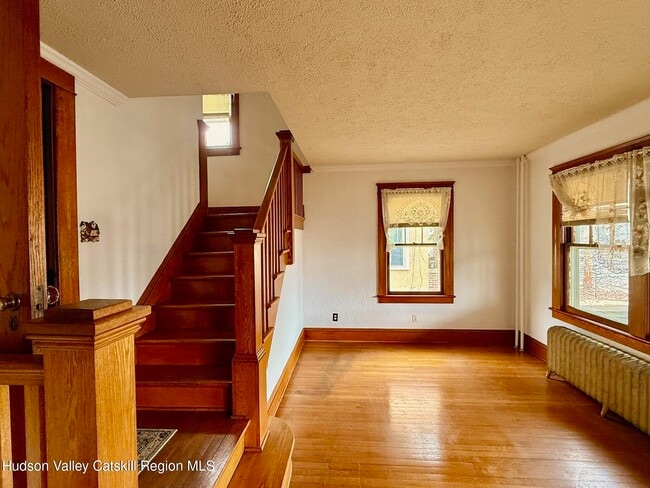 Photo - 421 Albany Ave