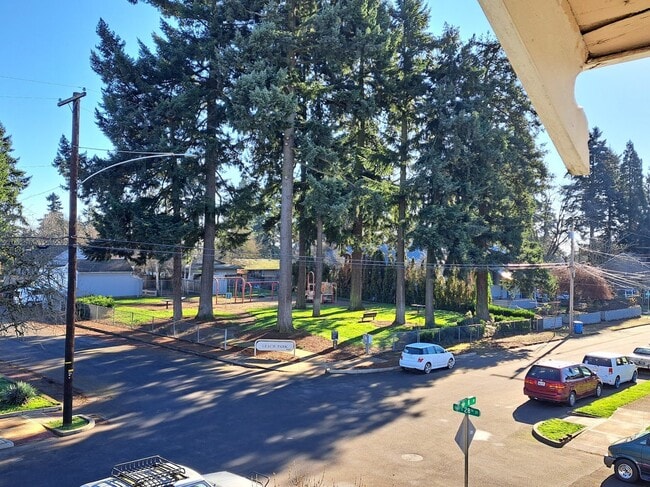 Photo - 2800 K St