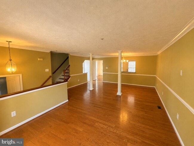 16417 Eves Ct