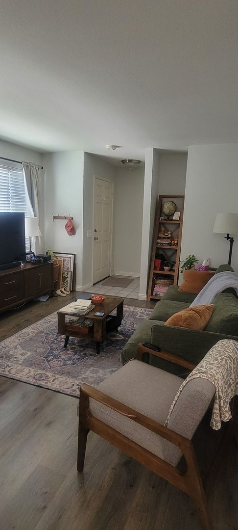 Building Photo - 2 Bedroom 2 Bath Condo Now Available - Att...