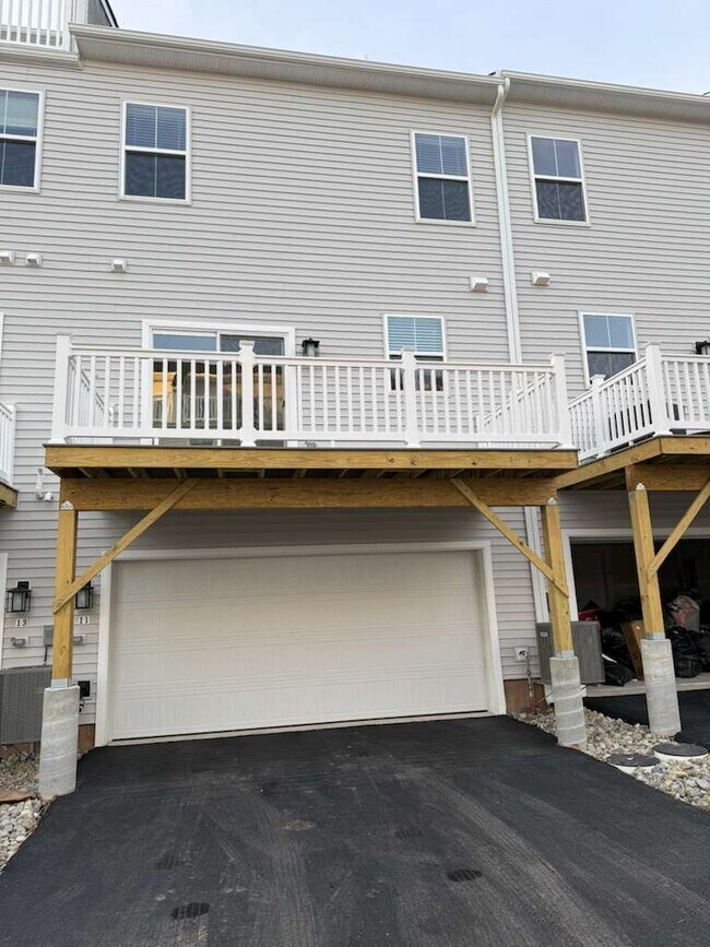 Photo - 11 Atkins Dr