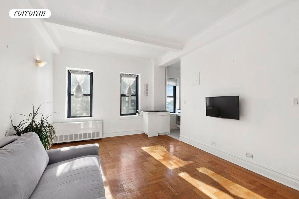 Photo - 230 Riverside Dr