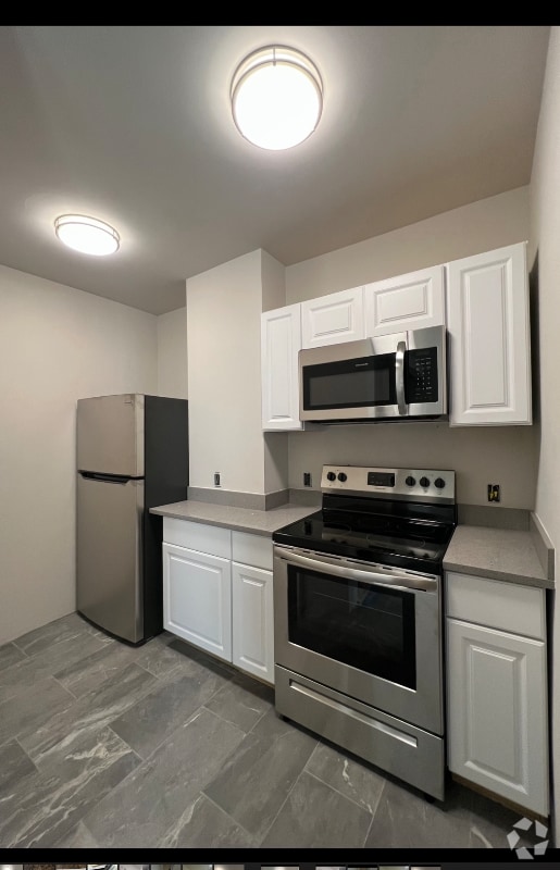 Building Photo - 165 Chestnut Ave Rental