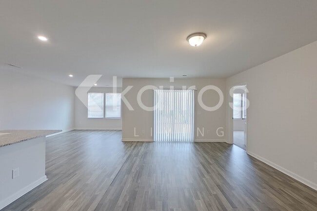 Photo - 2617 Provence Dr SE