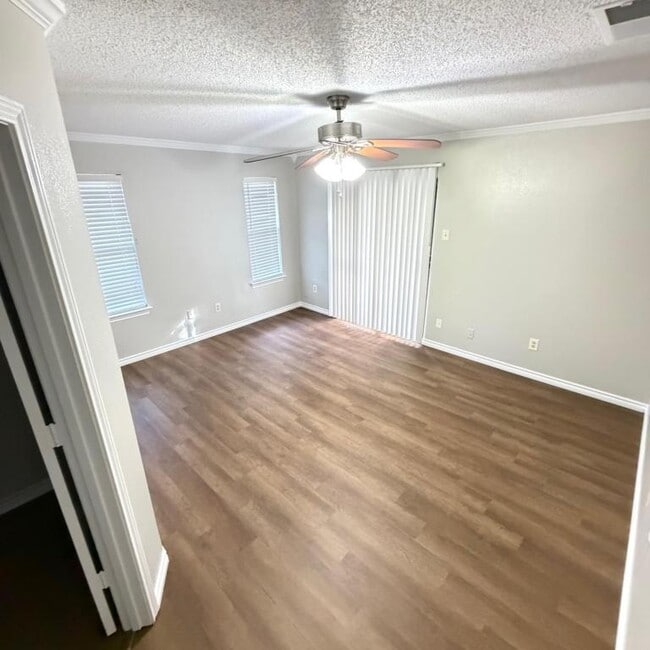 Photo - 5304 Waterford Dr