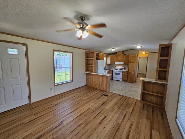 Photo - 27 Woodside Ln