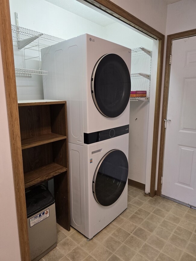 Photo - 533 E Main St