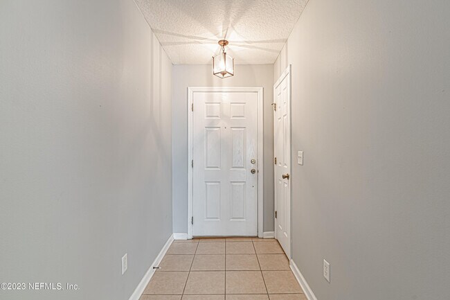 Photo - 1500 Calming Water Dr