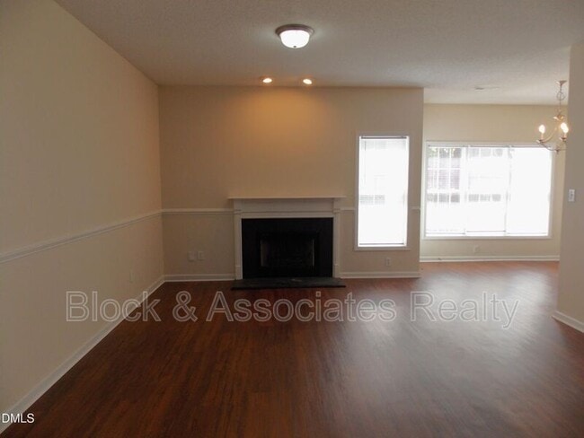 106 Pointe Crest Ct