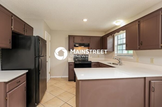 Photo - 4 Bedroom Pet-Friendly Home in GOODLETTSVILLE, TN with Main Street Renewal