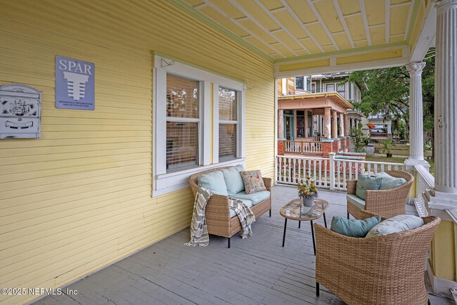 Photo - 343 7th St W