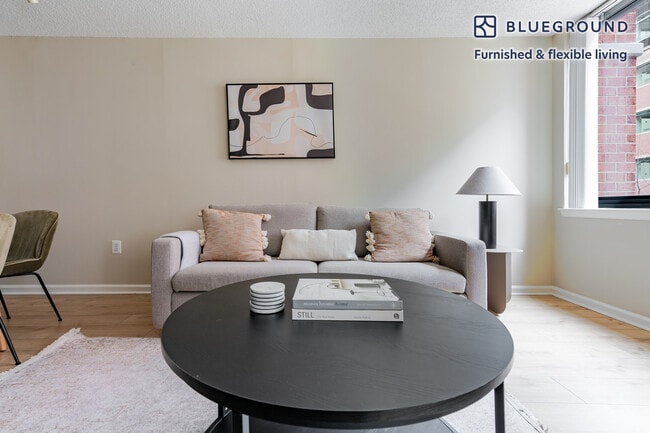 Photo - 1401 N Taft St Unidad FL5-ID1051