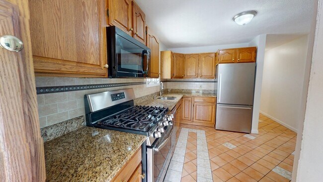 Photo - 54 Linwood St Unit 2