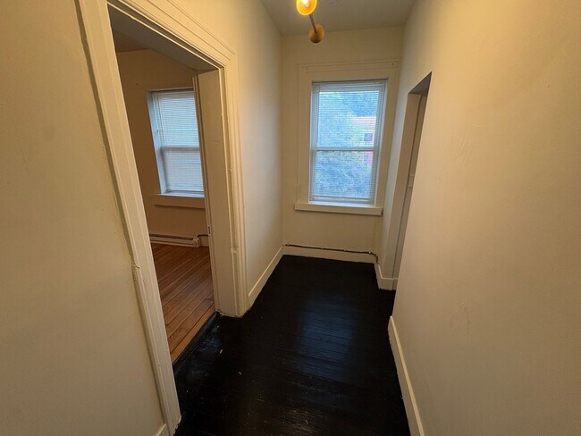 2711 Indiana Ave Unit 2-E