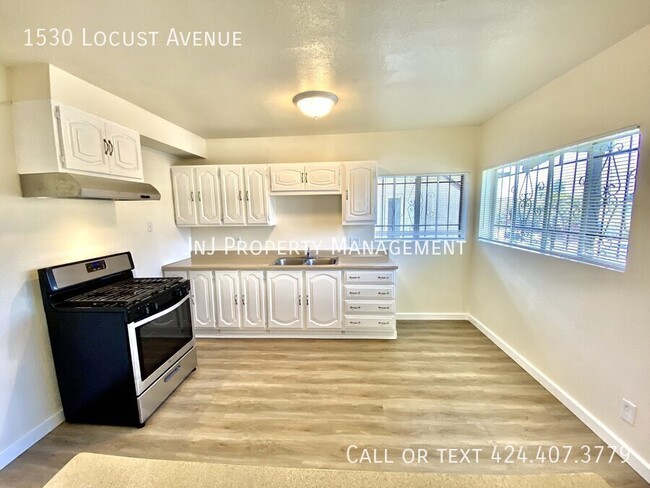 Photo - 1530 Locust Ave