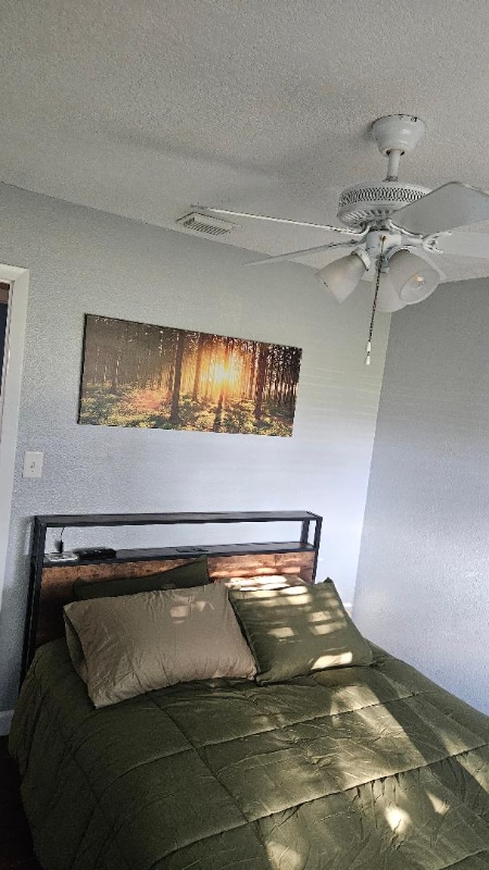 Photo - 415 Lochmond Dr