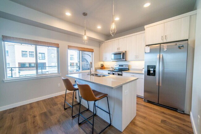 Photo - Gorgeous Modern Townhome in Draper