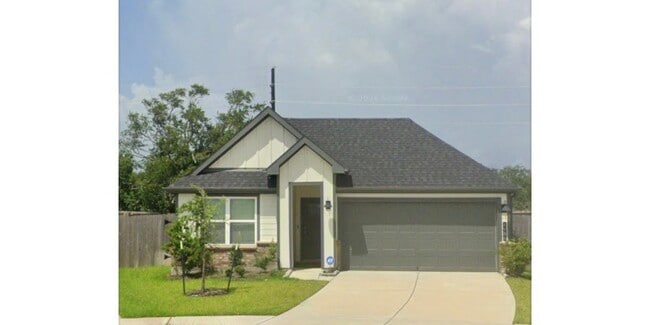 Building Photo - 4986 Edgewood Dr