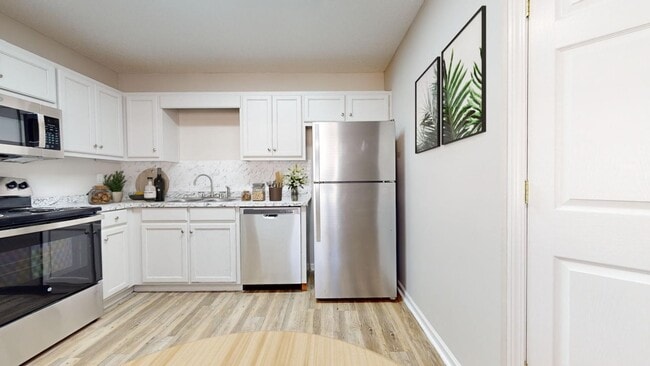 Photo - Sun Valley Apartments