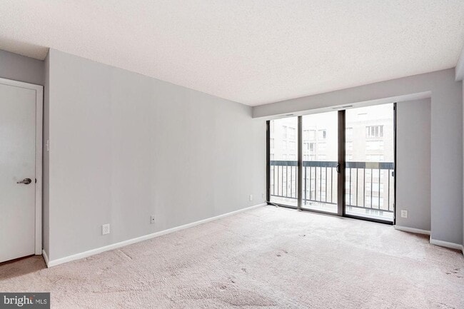 Photo - 1140 23rd St NW Unidad 806