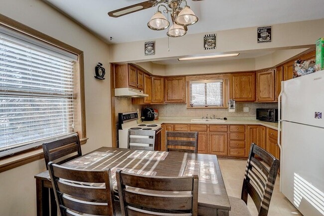 Photo - 1531 N 116th St