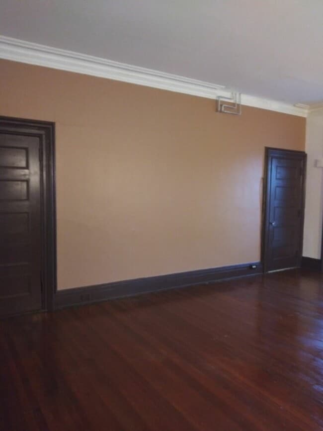 Photo - 317 Grand St Unit 2-4