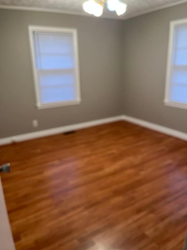 Photo - 824 Shirley Dr