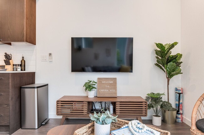 Photo - 1215 E Union St Unit ID1035940P