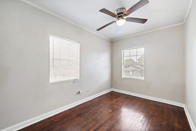 Photo - 806 3rd Ave N Unit 10