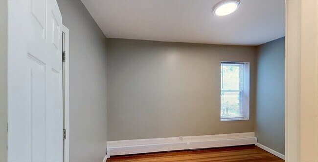 4 Weld Ave Unit 1