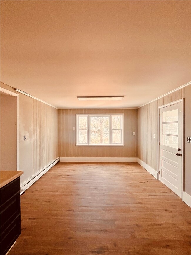 Photo - 114 E Main St