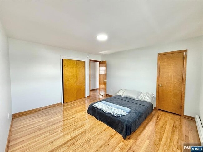 Photo - 30 Cottage Pl