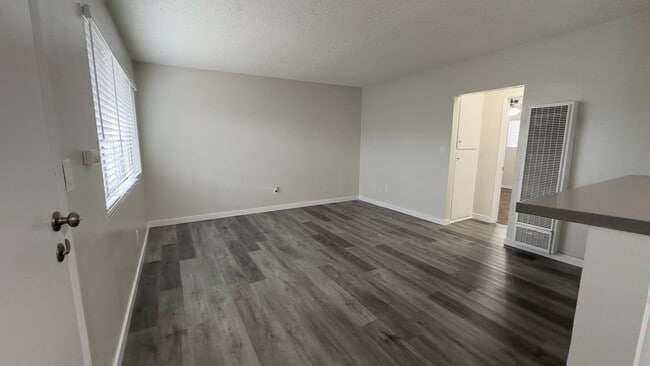 Photo - SPECIOUS 2 BEDROOM 1 BATH UPSTAIRS WITH 1 ... Unit 1604-06