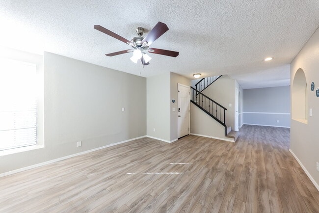 Photo - 3614 E Utopia Rd